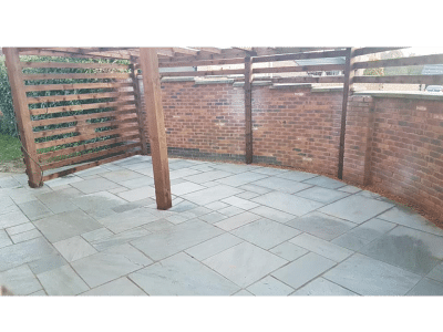 beer garden wall and fence installed for standing and smoking shelter